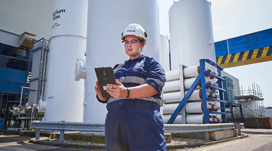 Engineer surveyor