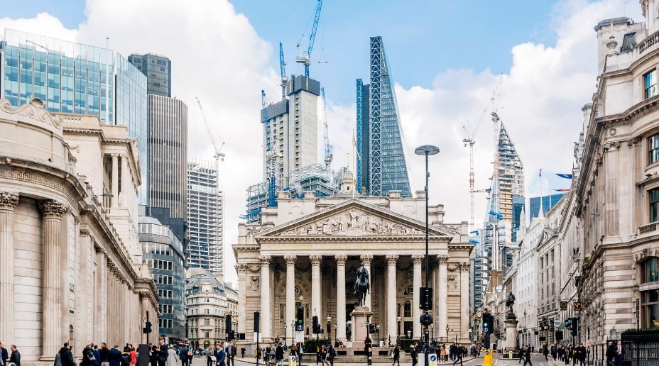 London Bank construction