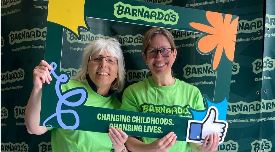 Allianz UK staff volunteering for Barnardo's